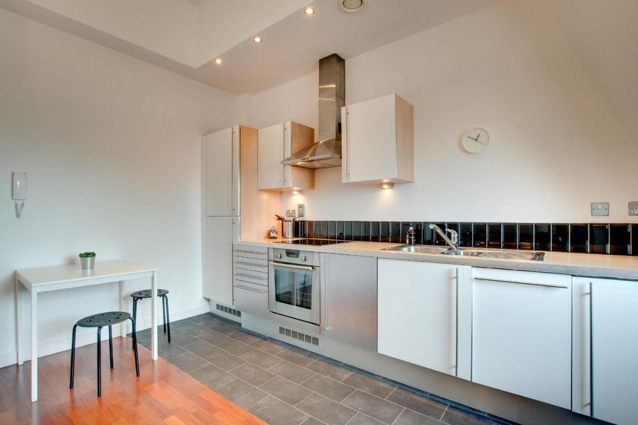 Crown Apartments 5A By Week2Week Newcastle upon Tyne Dış mekan fotoğraf